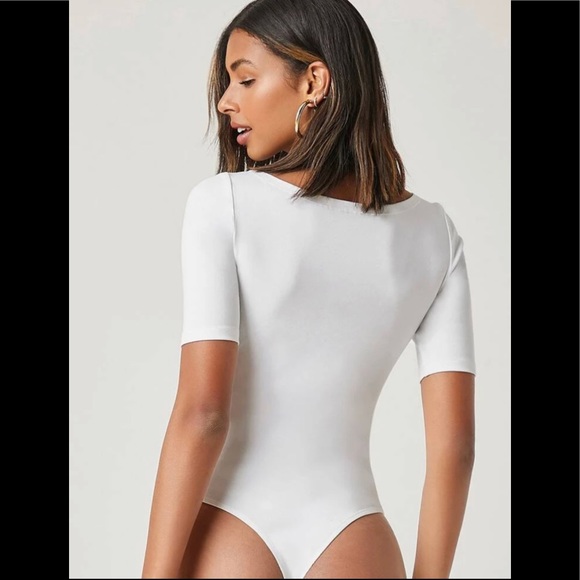 SHEIN BASICS Round Neck Solid Fitted Bodysuit - Picture 3 of 6